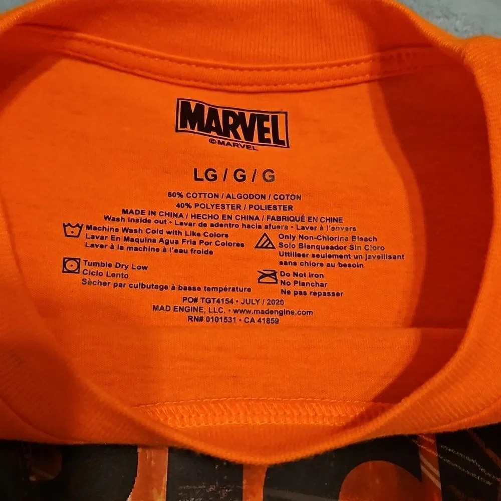 Marvel  Avengers Holographic Halloween Orange T-Shirt boys size Large NWT